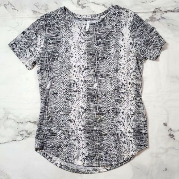 Z Supply Tops - Z Supply Animal Print tee